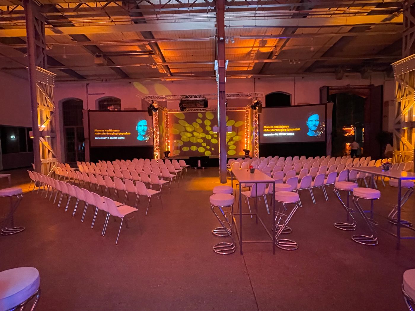 Corporate Event Siemens Veranstaltungstechnik mieten München Veranstaltungstechnik mieten Nürnberg Lichttechnik Tontechnik Kameratechnik Rigging Firmenveranstaltung
